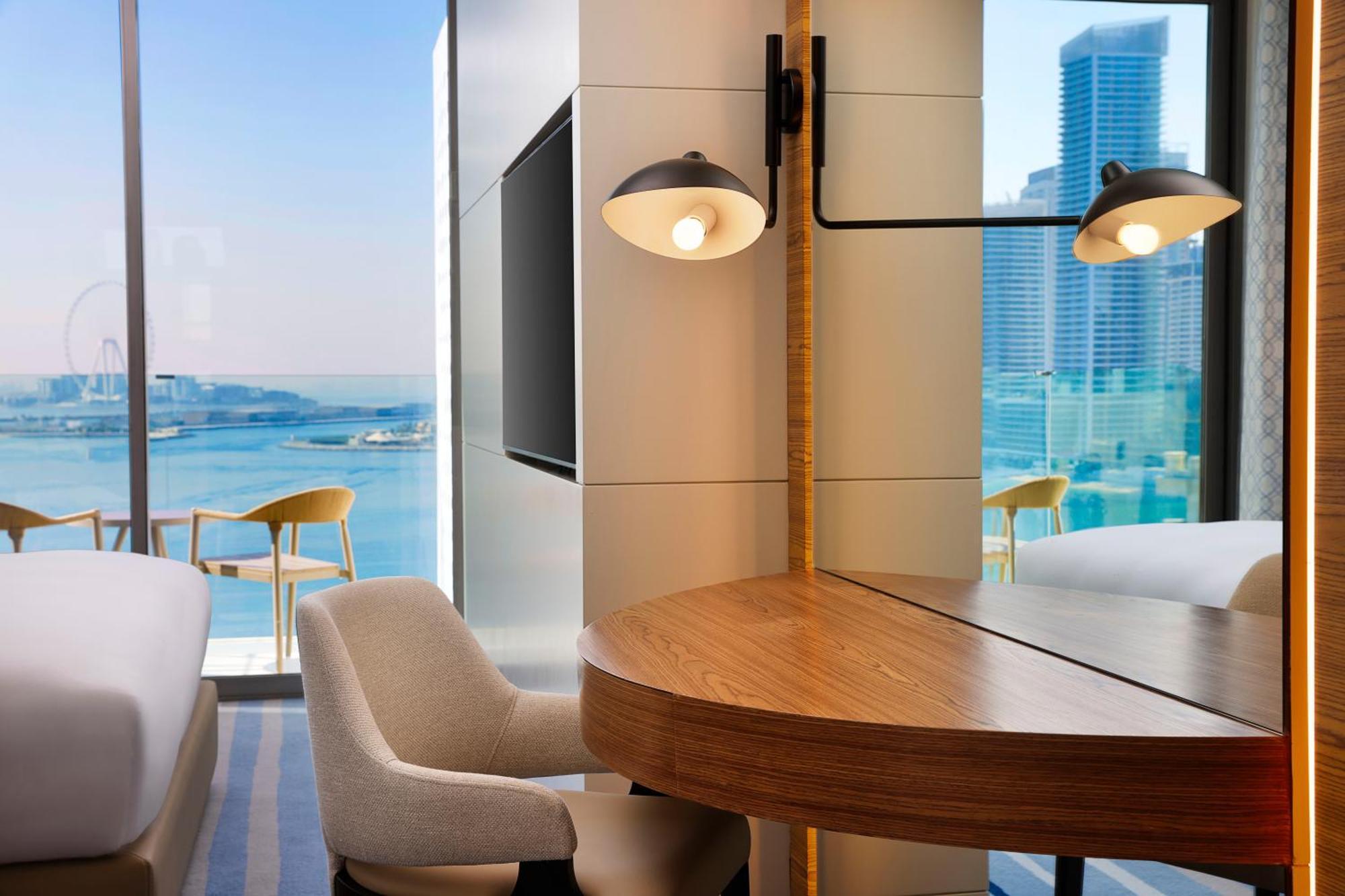 Tumbi West Palm Beach Hotel Dubai,Tapestry Collection Hilton Eksteriør billede