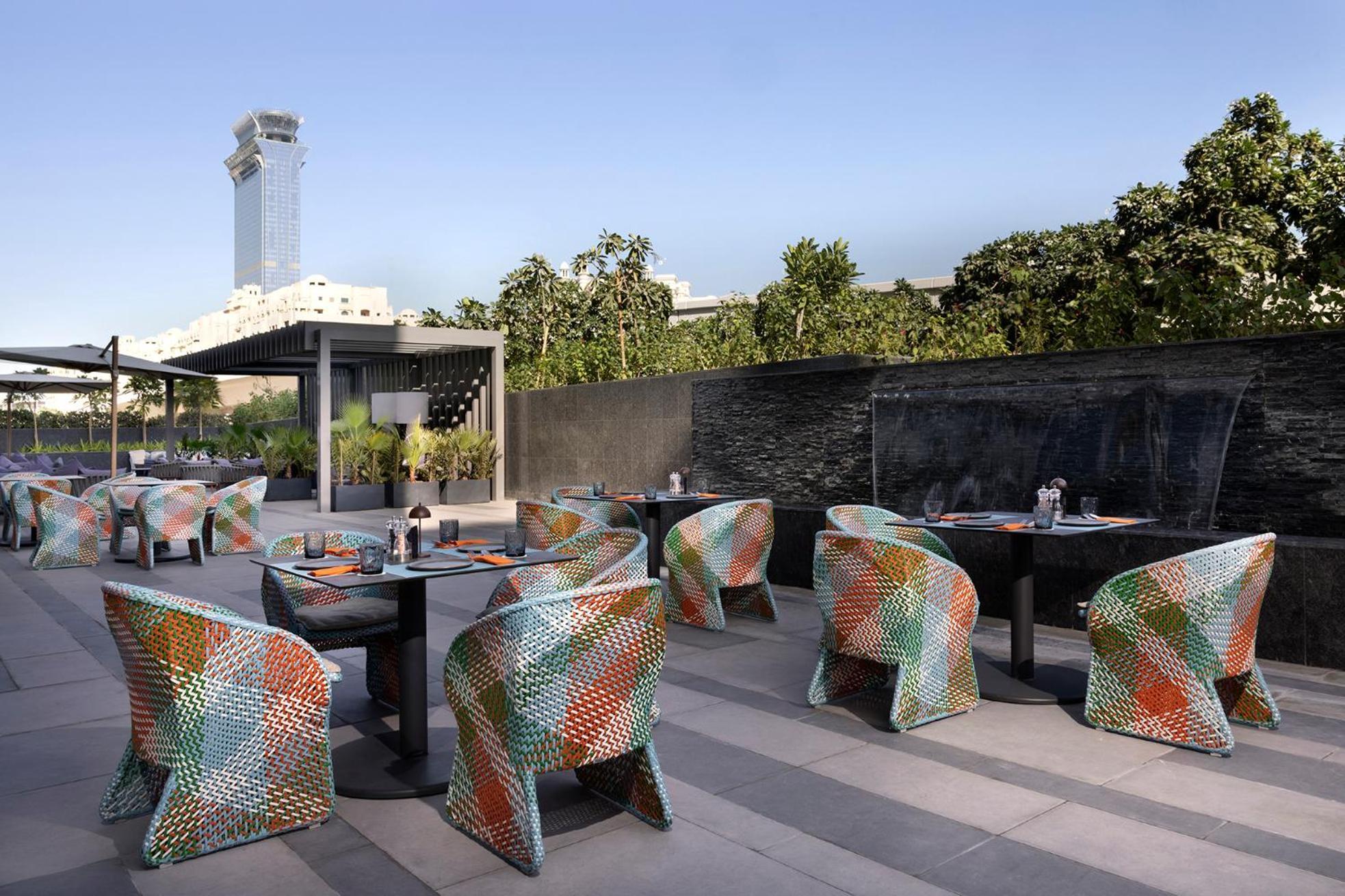 Tumbi West Palm Beach Hotel Dubai,Tapestry Collection Hilton Eksteriør billede
