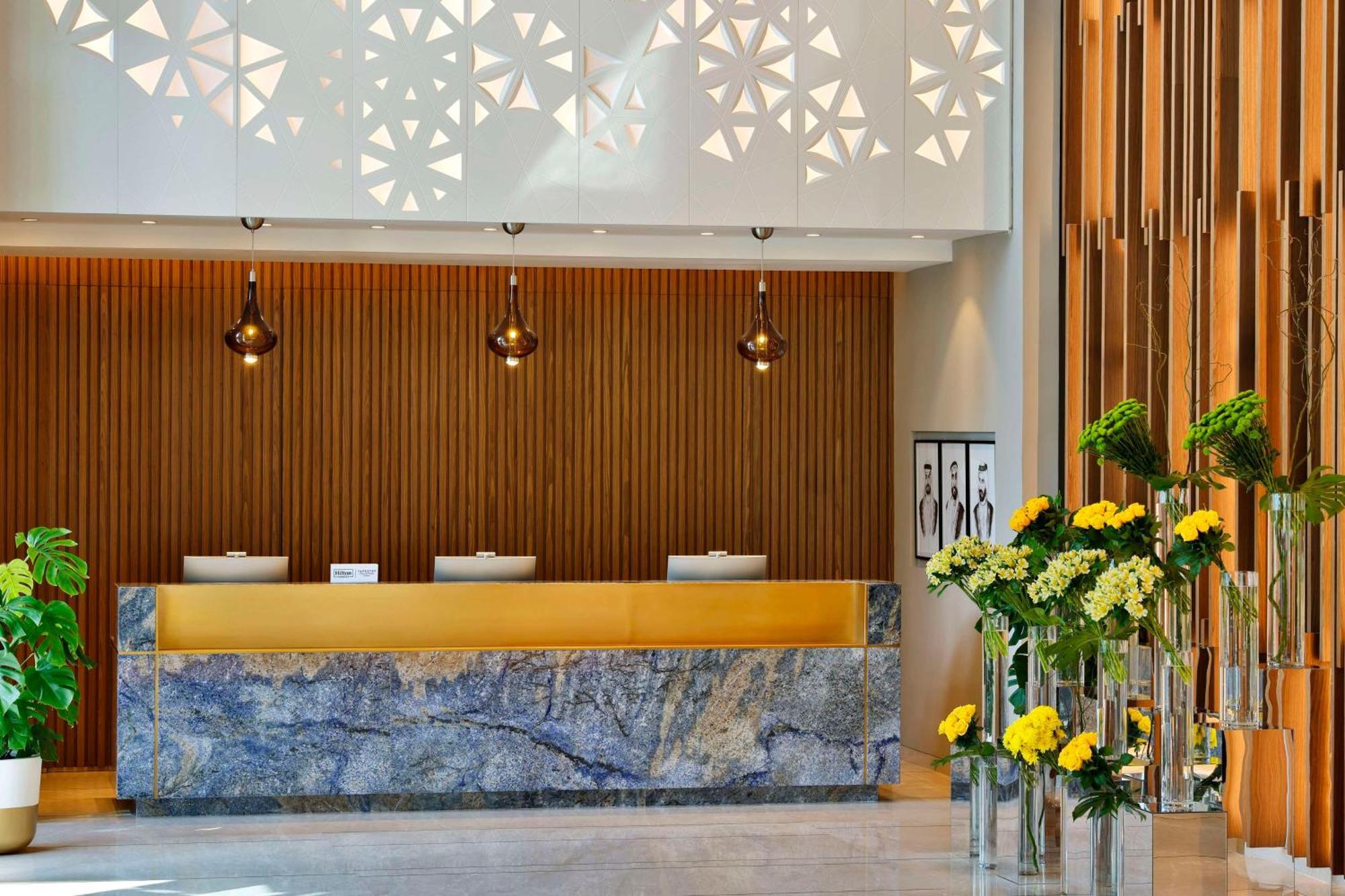 Tumbi West Palm Beach Hotel Dubai,Tapestry Collection Hilton Eksteriør billede